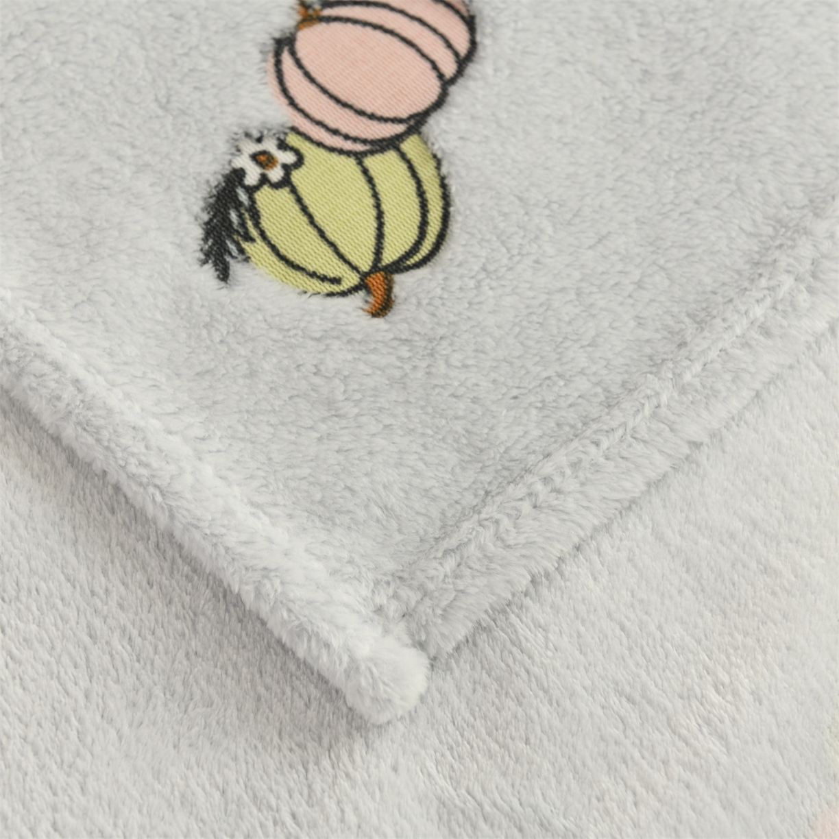 91家纺网 家纺一手货源 找家纺 恋绒家纺 2025新款云朵绒毛毯毯子多铺盖多功能盖毯绒 南瓜-灰