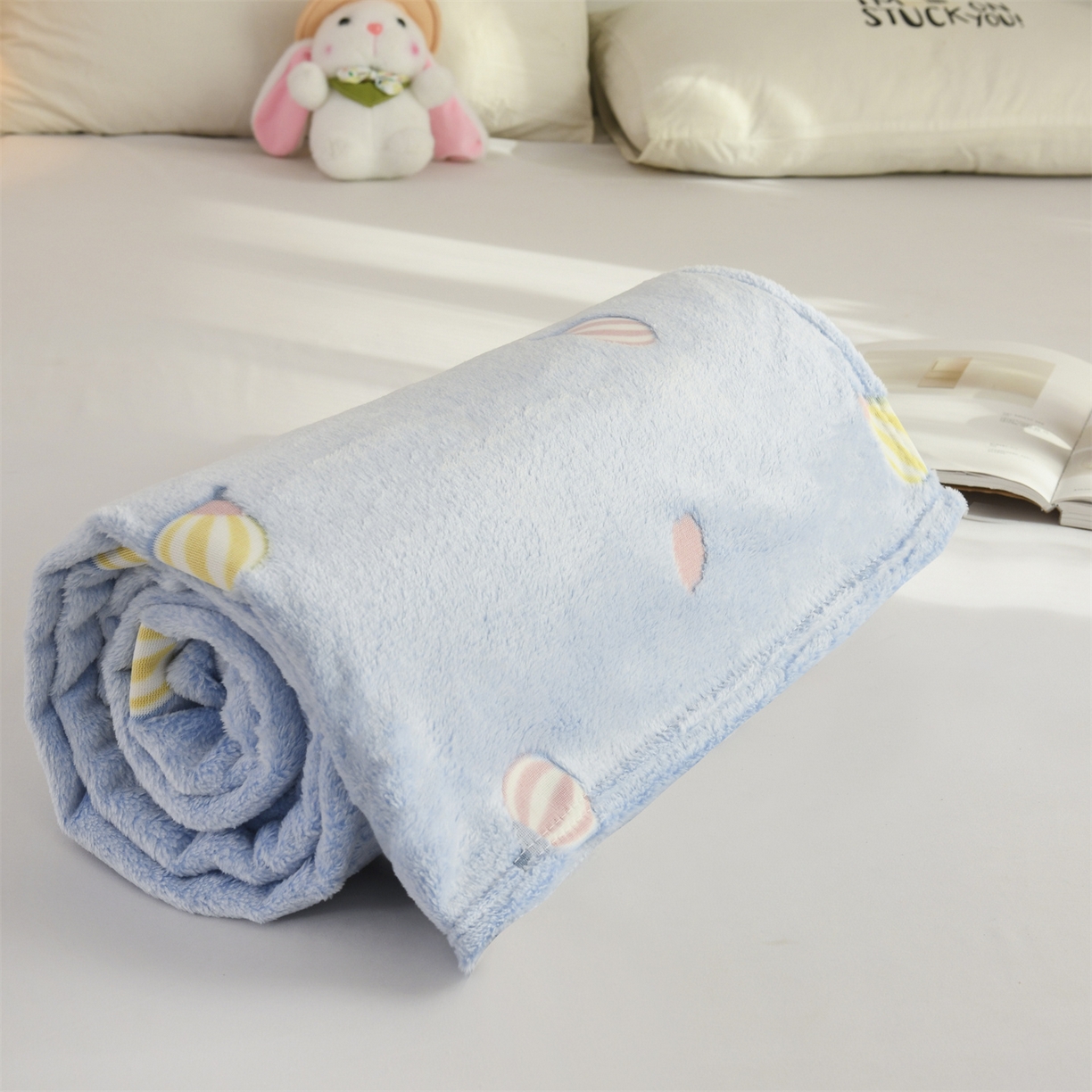 91家纺网 家纺一手货源 找家纺 恋绒家纺 2025新款云朵绒毛毯毯子多铺盖多功能盖毯绒 热气球-兰