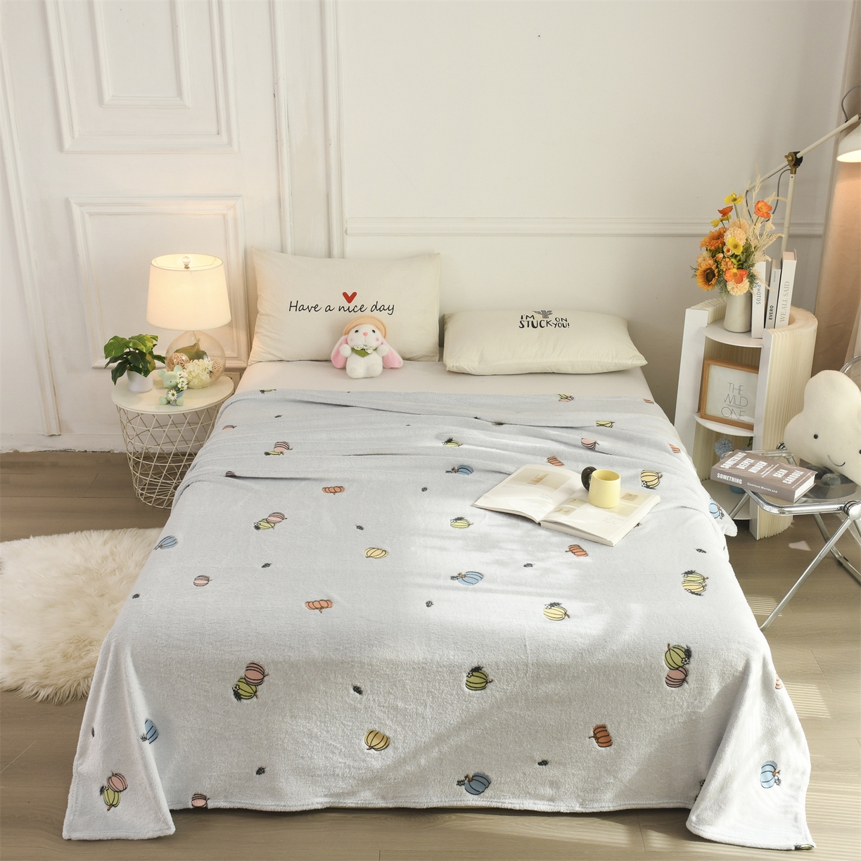 91家纺网 家纺一手货源 找家纺 恋绒家纺 2025新款云朵绒毛毯毯子多铺盖多功能盖毯绒 南瓜-灰