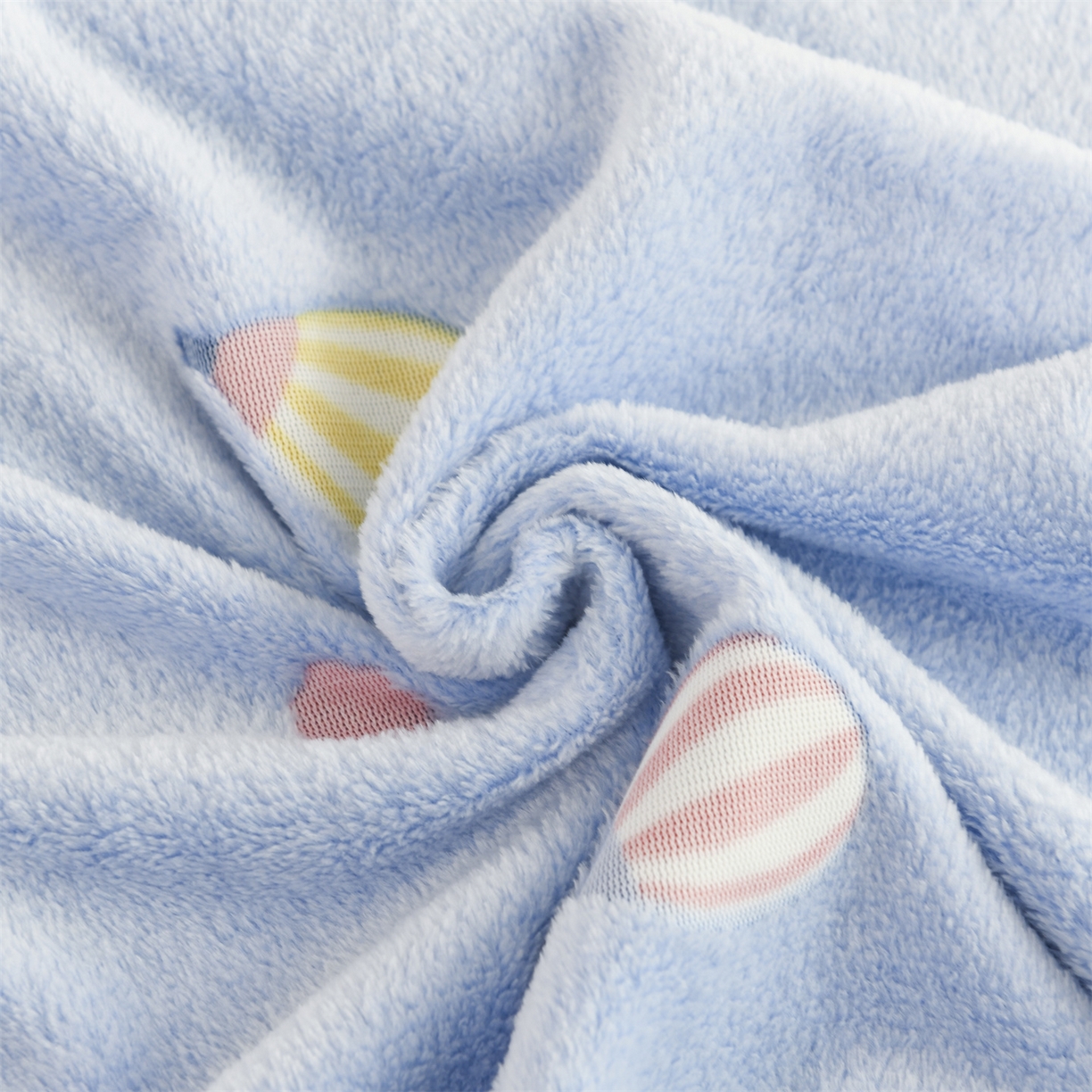 91家纺网 家纺一手货源 找家纺 恋绒家纺 2025新款云朵绒毛毯毯子多铺盖多功能盖毯绒 热气球-兰