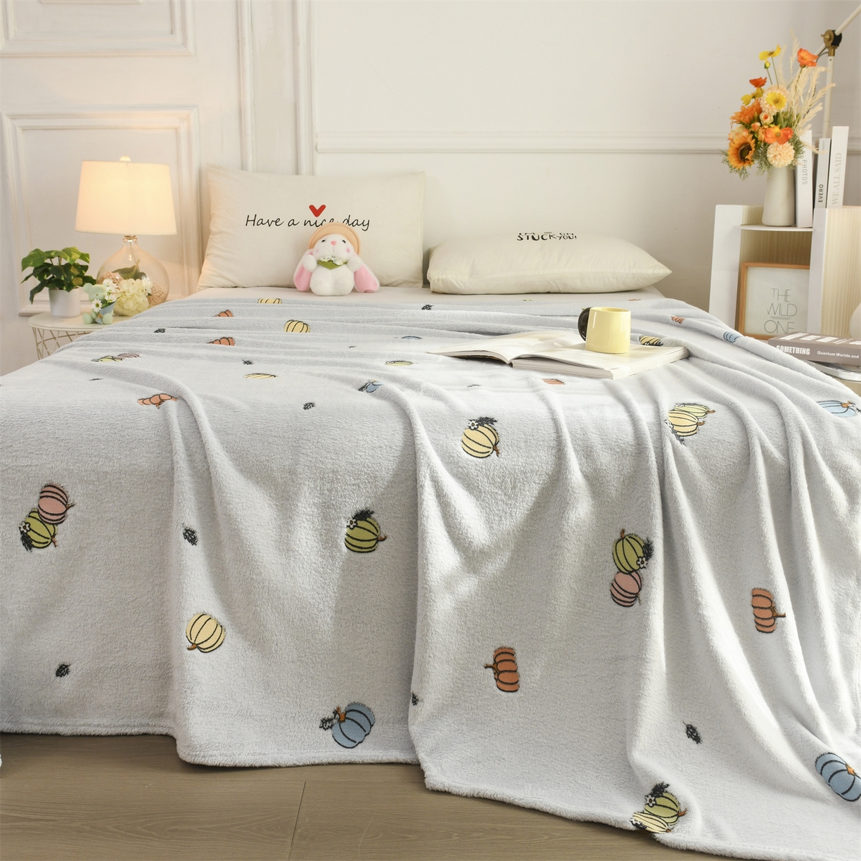 91家纺网 家纺一手货源 找家纺 恋绒家纺 2025新款云朵绒毛毯毯子多铺盖多功能盖毯绒 南瓜-灰