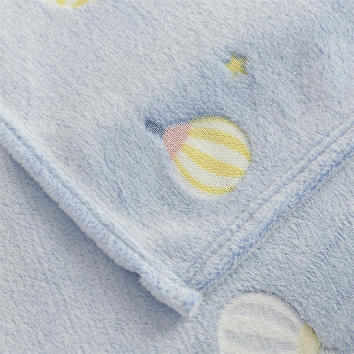 91家纺网 家纺一手货源 找家纺 恋绒家纺 2025新款云朵绒毛毯毯子多铺盖多功能盖毯绒 热气球-兰