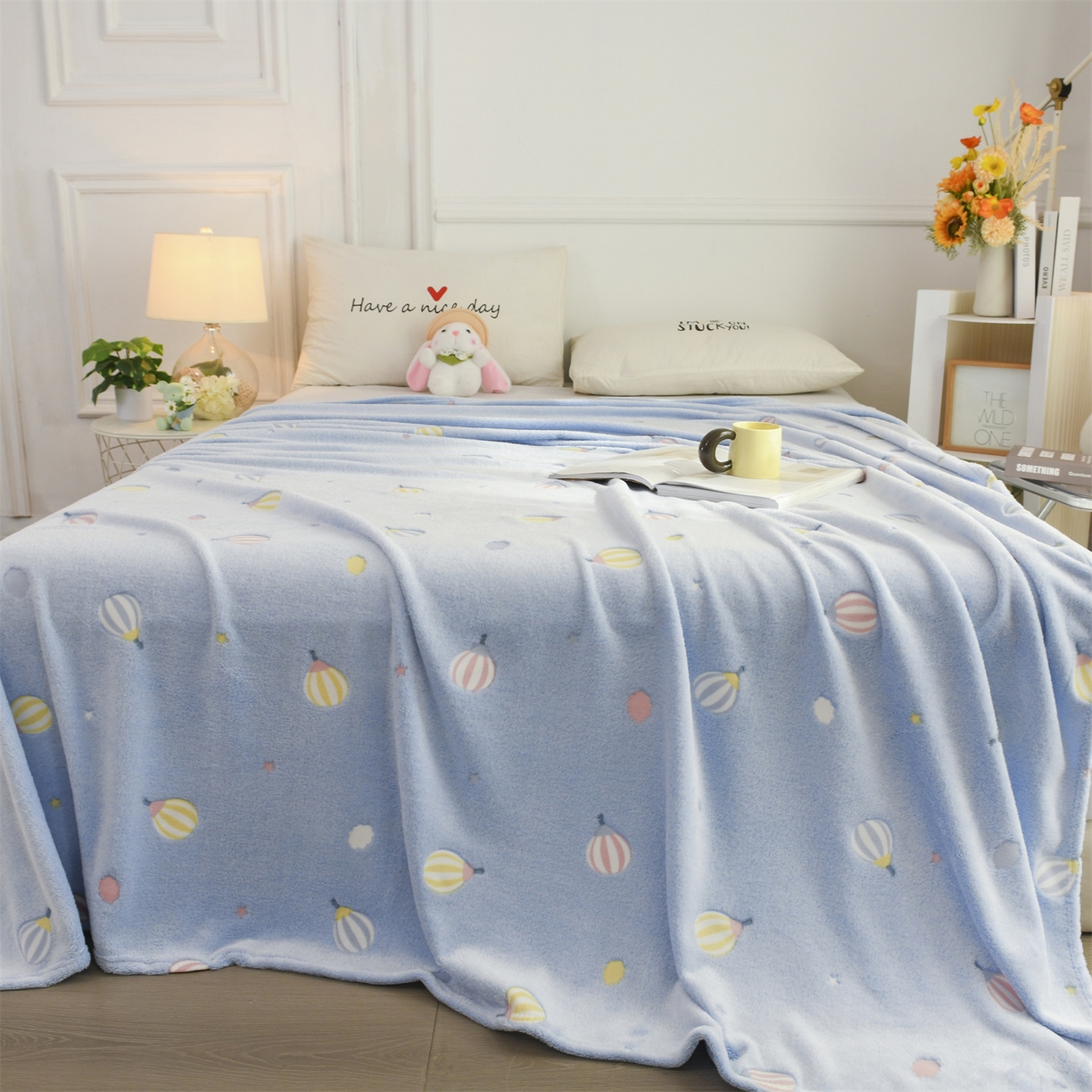 91家纺网 家纺一手货源 找家纺 恋绒家纺 2025新款云朵绒毛毯毯子多铺盖多功能盖毯绒 热气球-兰