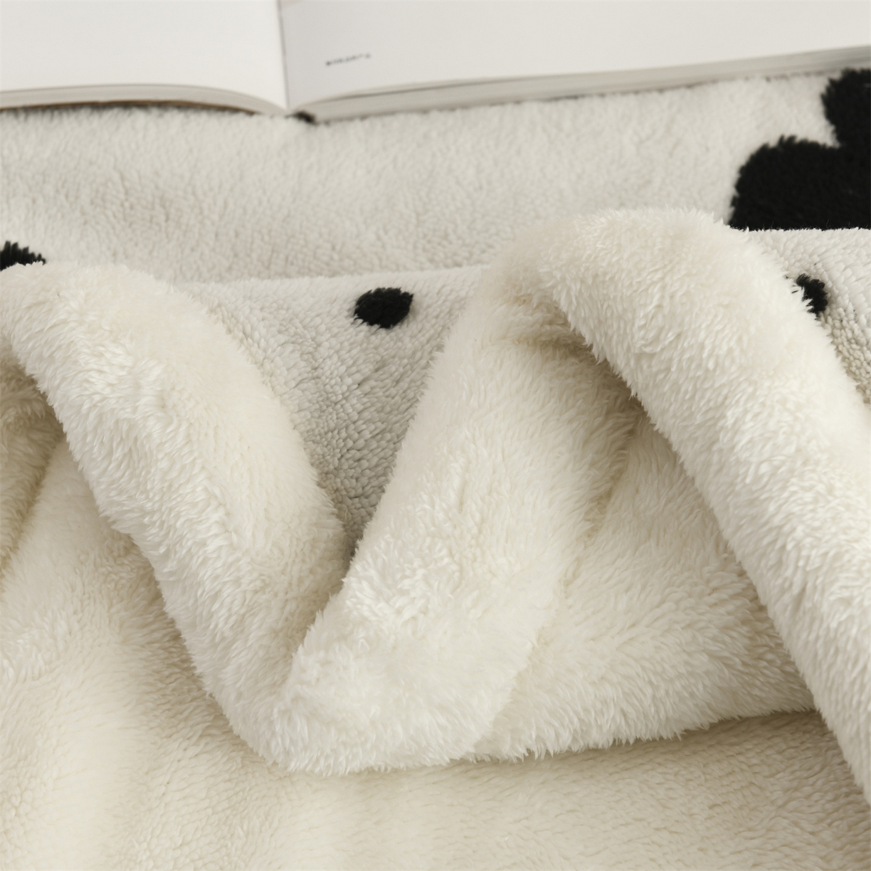 91家纺网 家纺一手货源 找家纺 恋绒家纺 2025新款阳离子三层舒棉绒毛毯毯子 幕朵