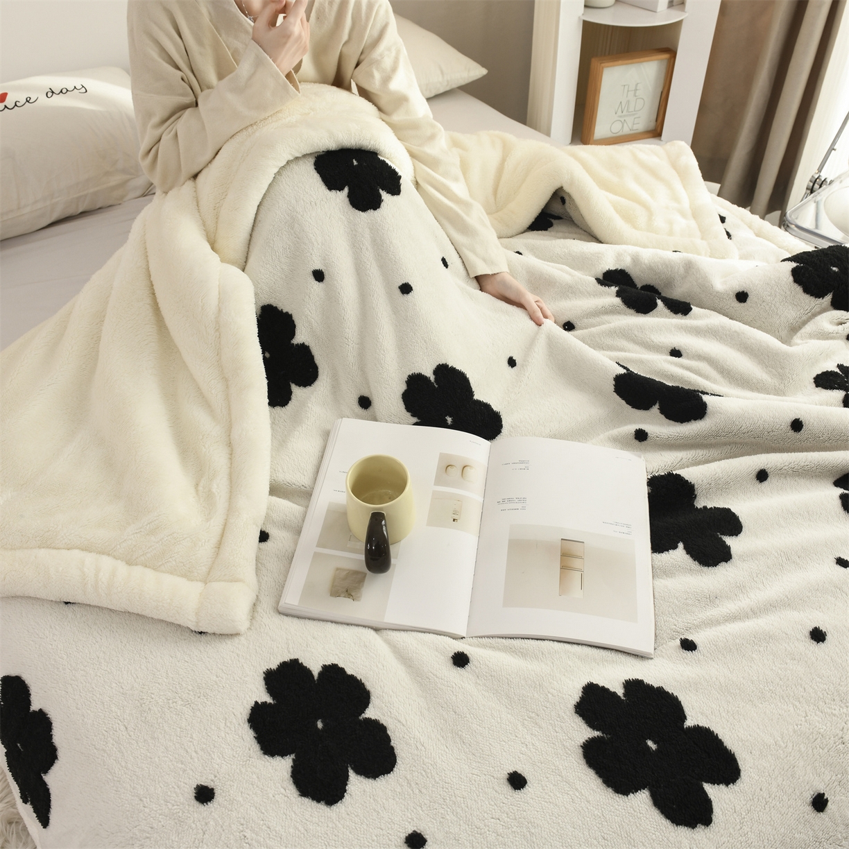 91家纺网 家纺一手货源 找家纺 恋绒家纺 2025新款阳离子三层舒棉绒毛毯毯子 幕朵