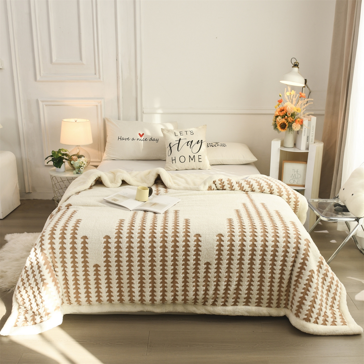 91家纺网 家纺一手货源 找家纺 恋绒家纺 2025新款阳离子三层舒棉绒毛毯毯子 优雅咖