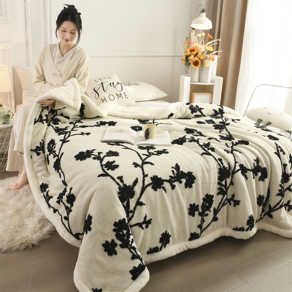 91家纺网 家纺一手货源 找家纺 恋绒家纺 2025新款阳离子三层舒棉绒毛毯毯子 复古花枝