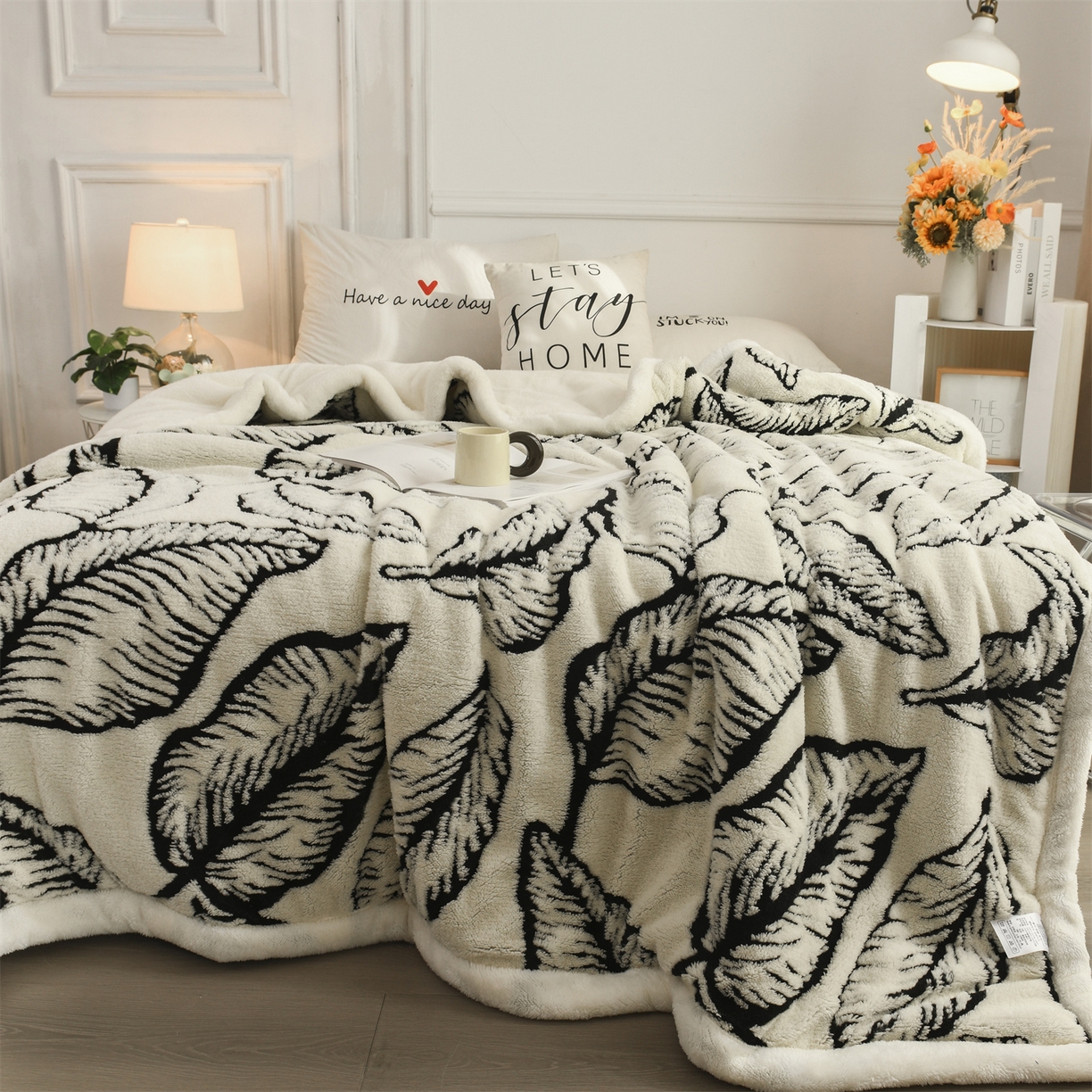 91家纺网 家纺一手货源 找家纺 恋绒家纺 2025新款阳离子三层舒棉绒毛毯毯子 蕉叶白