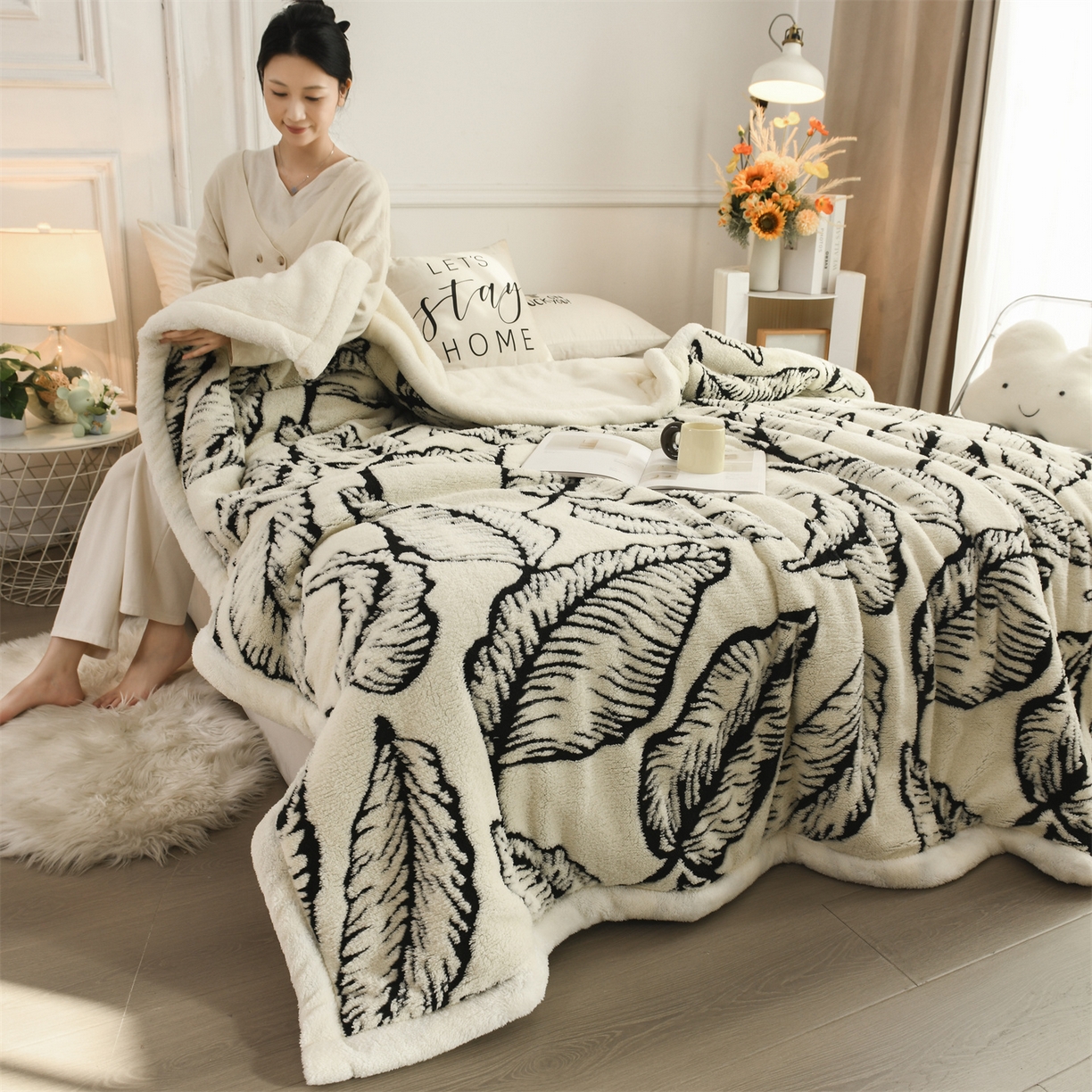 91家纺网 家纺一手货源 找家纺 恋绒家纺 2025新款阳离子三层舒棉绒毛毯毯子 蕉叶白