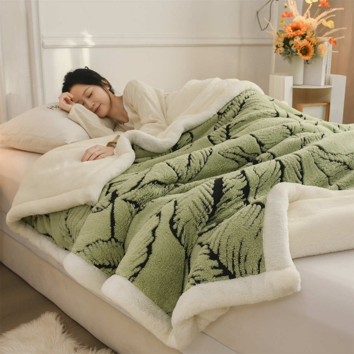 91家纺网 家纺一手货源 找家纺 恋绒家纺 2025新款阳离子三层舒棉绒毛毯毯子 蕉叶绿