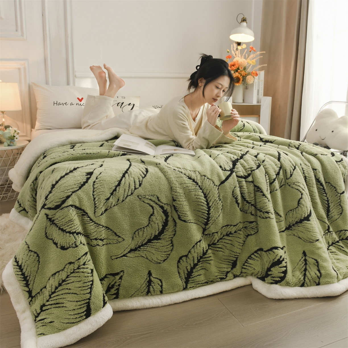 91家纺网 家纺一手货源 找家纺 恋绒家纺 2025新款阳离子三层舒棉绒毛毯毯子 蕉叶绿