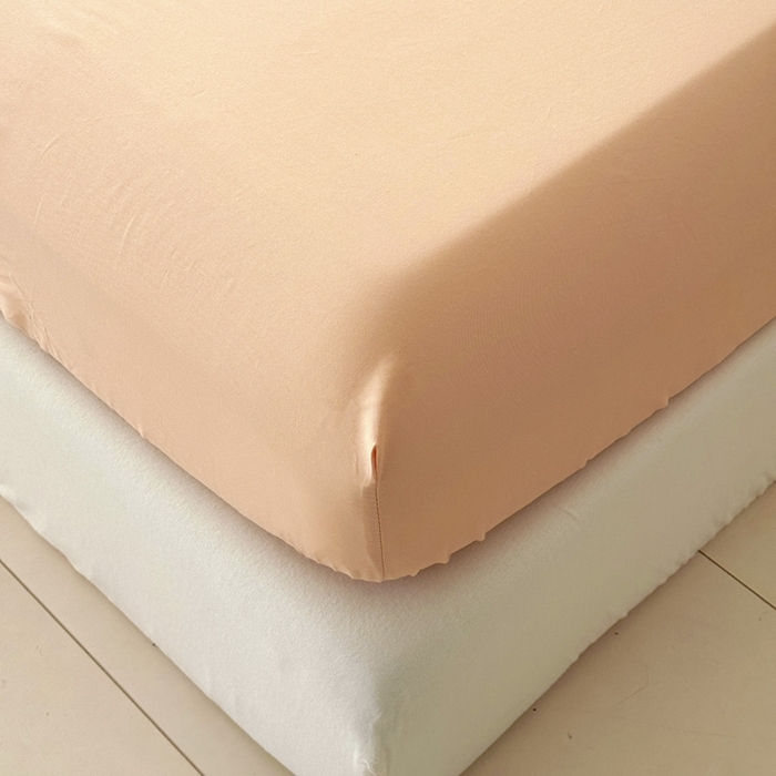 91家纺网 家纺一手货源 找家纺 艾迪尚家纺 2026新款133X76宽幅全棉纯棉印花四件套（有单品 可定制） 花弄影-米