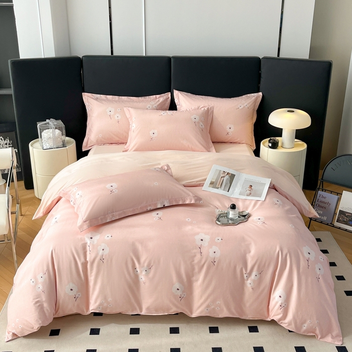 91家纺网 家纺一手货源 找家纺 艾迪尚家纺 2026新款133X76宽幅全棉纯棉印花四件套（有单品 可定制） 南意-粉