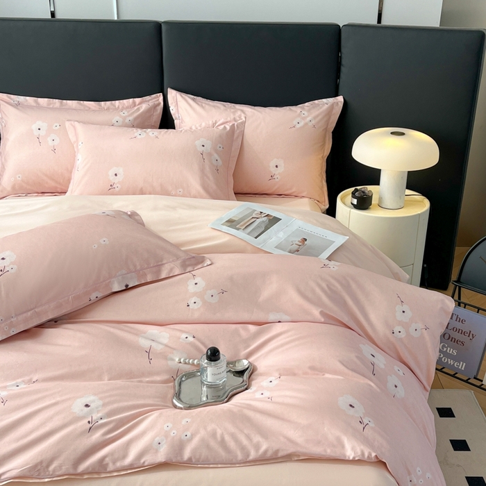 91家纺网 家纺一手货源 找家纺 艾迪尚家纺 2026新款133X76宽幅全棉纯棉印花四件套（有单品 可定制） 南意-粉