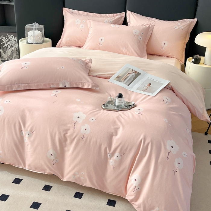 91家纺网 家纺一手货源 找家纺 艾迪尚家纺 2026新款133X76宽幅全棉纯棉印花四件套（有单品 可定制） 南意-粉