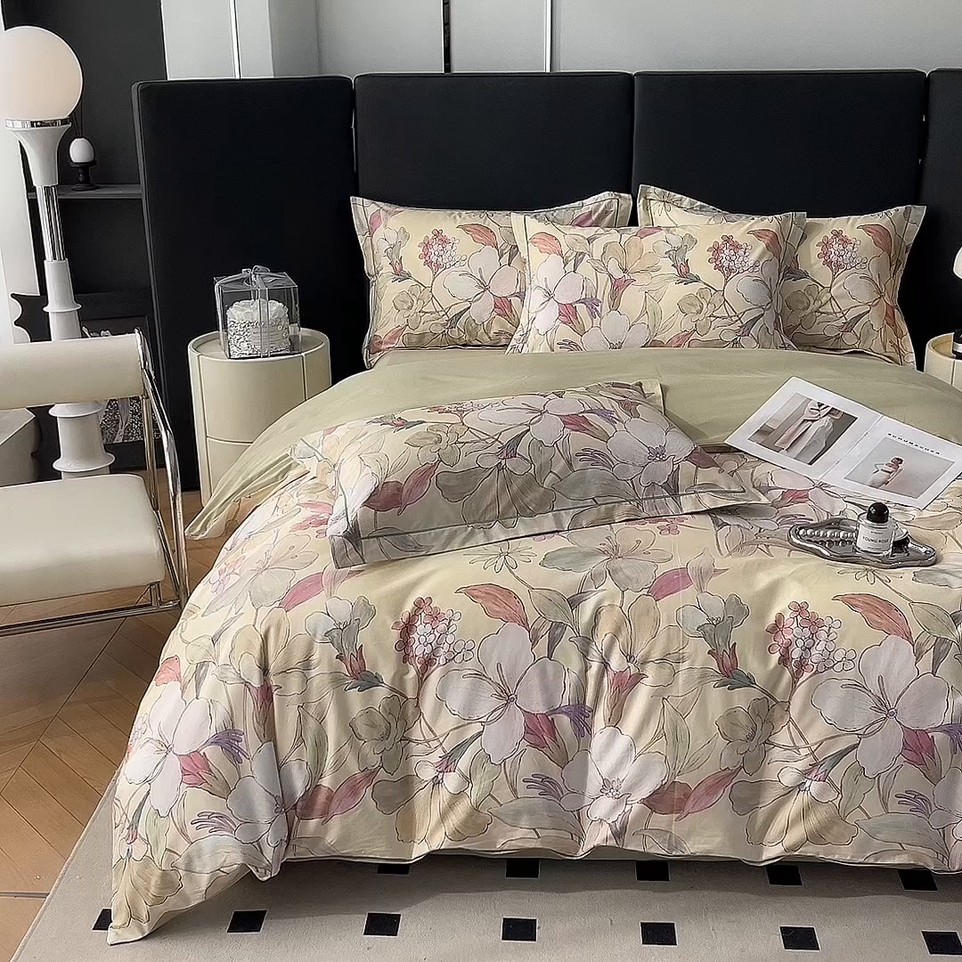 91家纺网 家纺一手货源 找家纺 艾迪尚家纺 2026新款133X76宽幅全棉纯棉印花四件套（有单品 可定制） 霓裳-黄