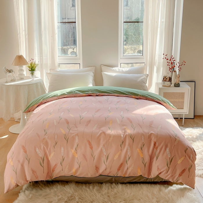 91家纺网 家纺一手货源 找家纺 艾迪尚家纺 2026新款133X76宽幅全棉纯棉印花四件套（有单品 可定制） 秋言—粉