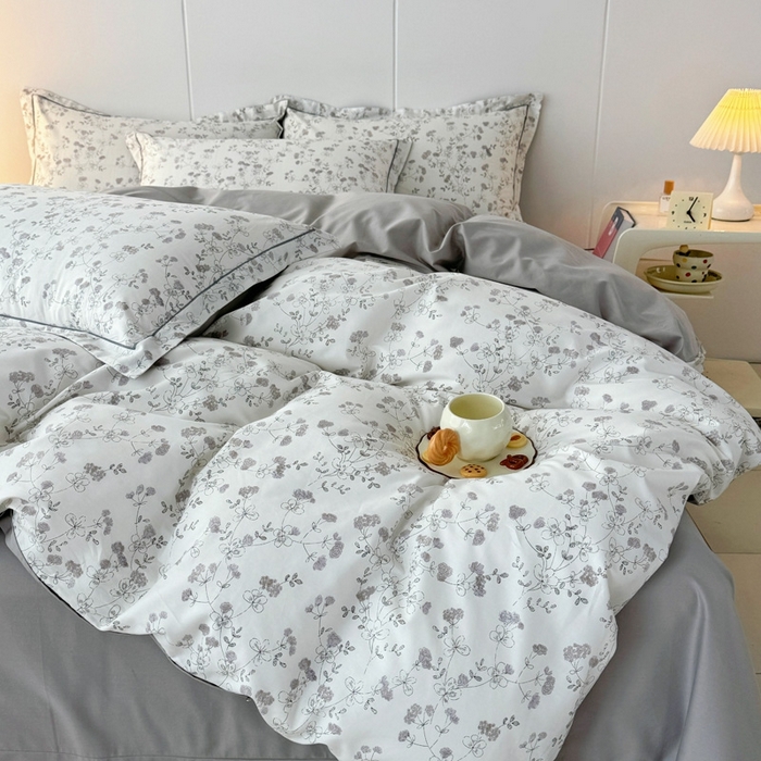 91家纺网 家纺一手货源 找家纺 艾迪尚家纺 2026新款133X76宽幅全棉纯棉印花四件套（有单品 可定制） 夜来香-灰