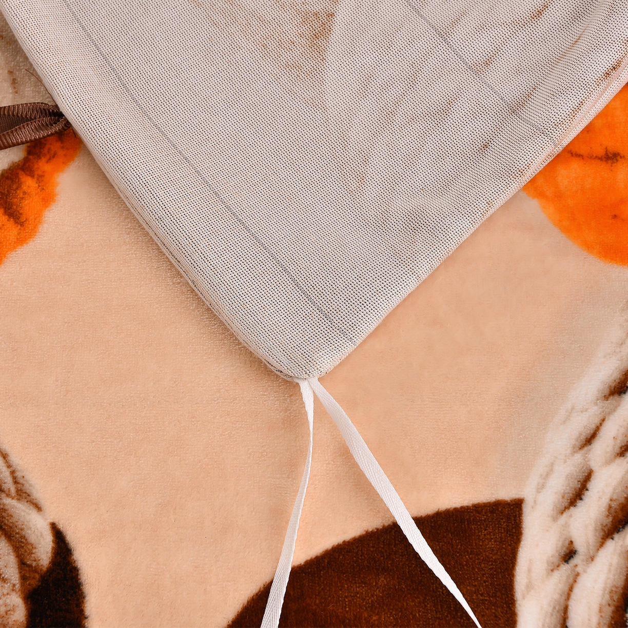 91家纺网 家纺一手货源 找家纺 博兰蒂 2025新款床裙款高克重牛奶绒印花四件套 可爱熊