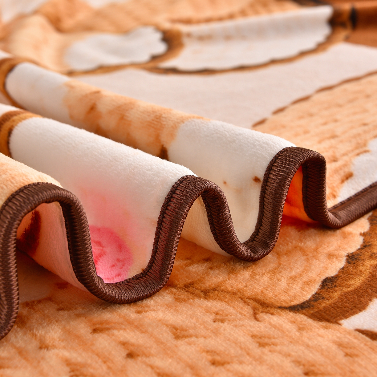 91家纺网 家纺一手货源 找家纺 博兰蒂 2025新款床裙款高克重牛奶绒印花单被套 旺柴