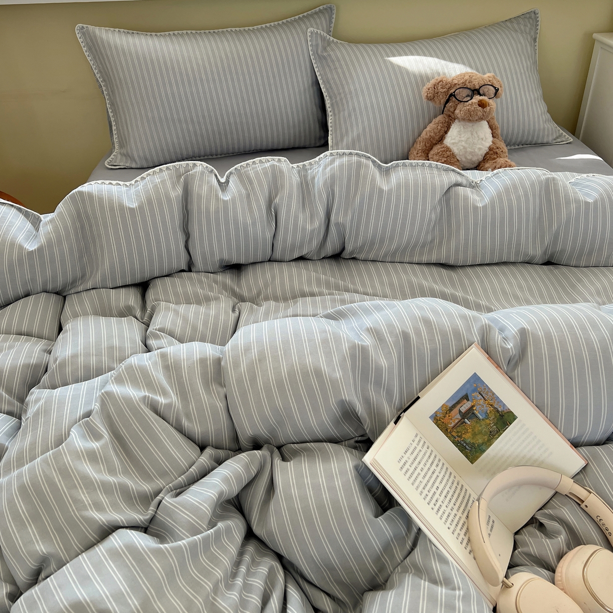 91家纺网 家纺一手货源 找家纺 曼之夏 2026新款全棉纯棉有氧双层纱贝壳边四件套 贝壳边休闲条纹