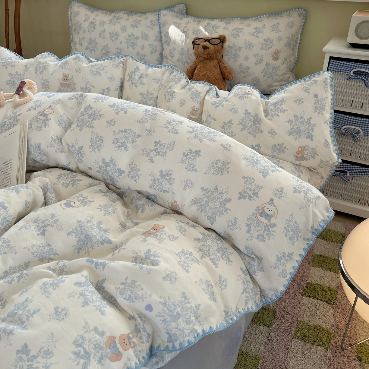 91家纺网 家纺一手货源 找家纺 曼之夏 2026新款全棉纯棉有氧双层纱贝壳边四件套 贝壳边森林兔