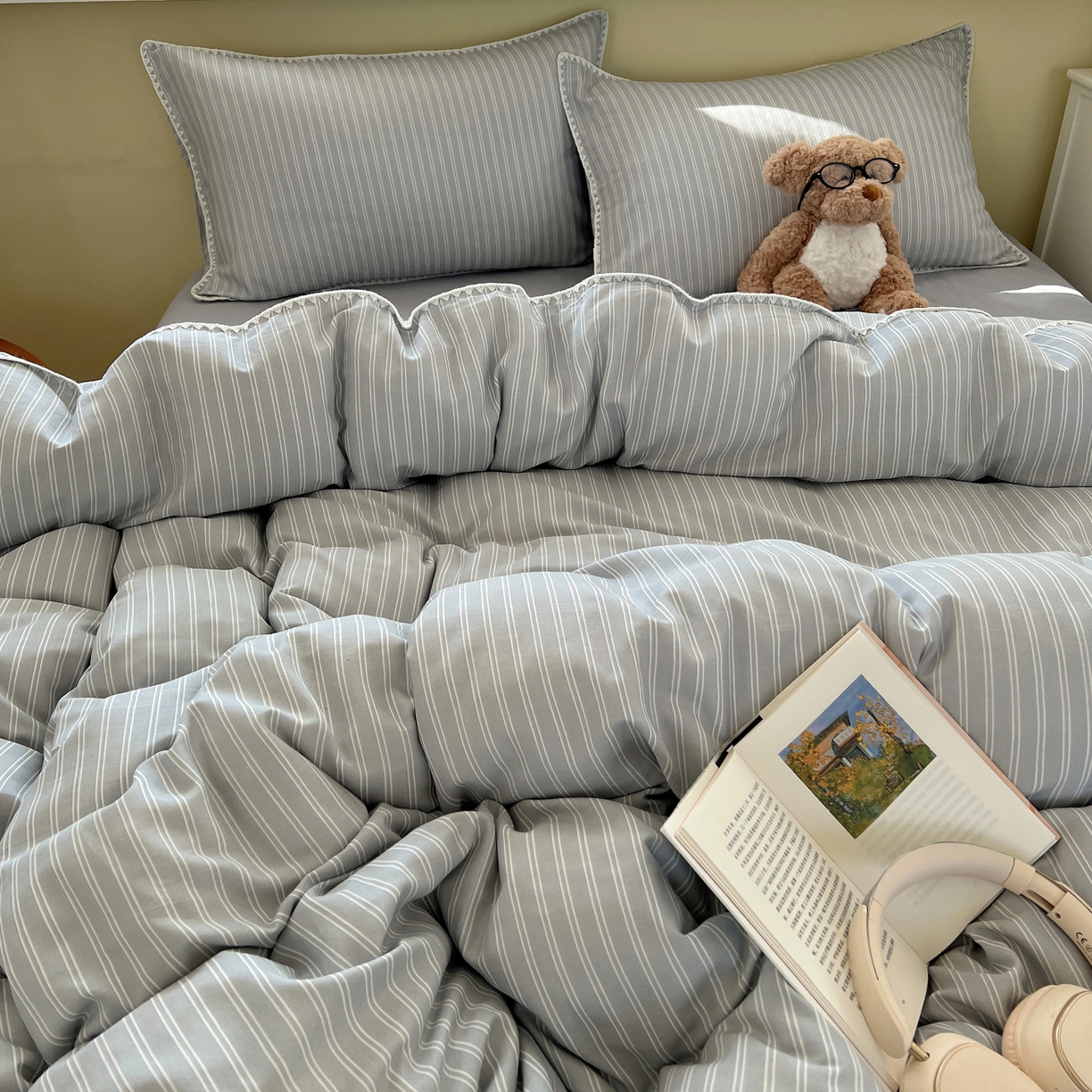 91家纺网 家纺一手货源 找家纺 曼之夏 2026新款全棉纯棉有氧双层纱贝壳边四件套 贝壳边休闲条纹