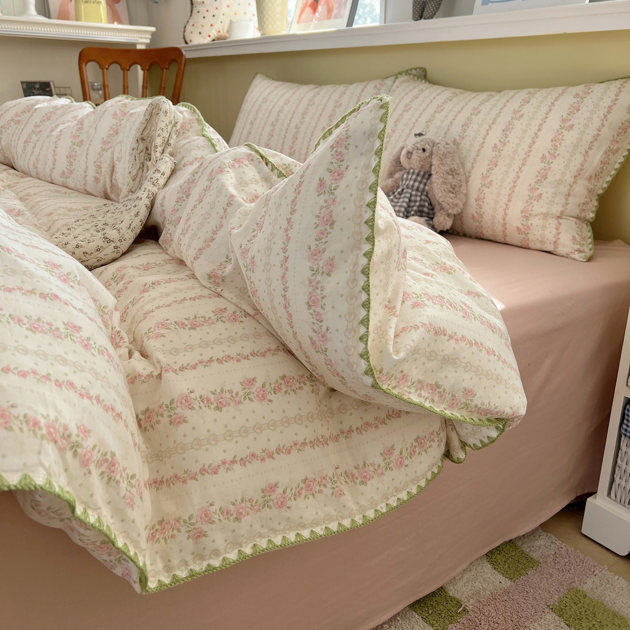 91家纺网 家纺一手货源 找家纺 曼之夏 2026新款全棉纯棉有氧双层纱贝壳边四件套 贝壳边亭亭玉立