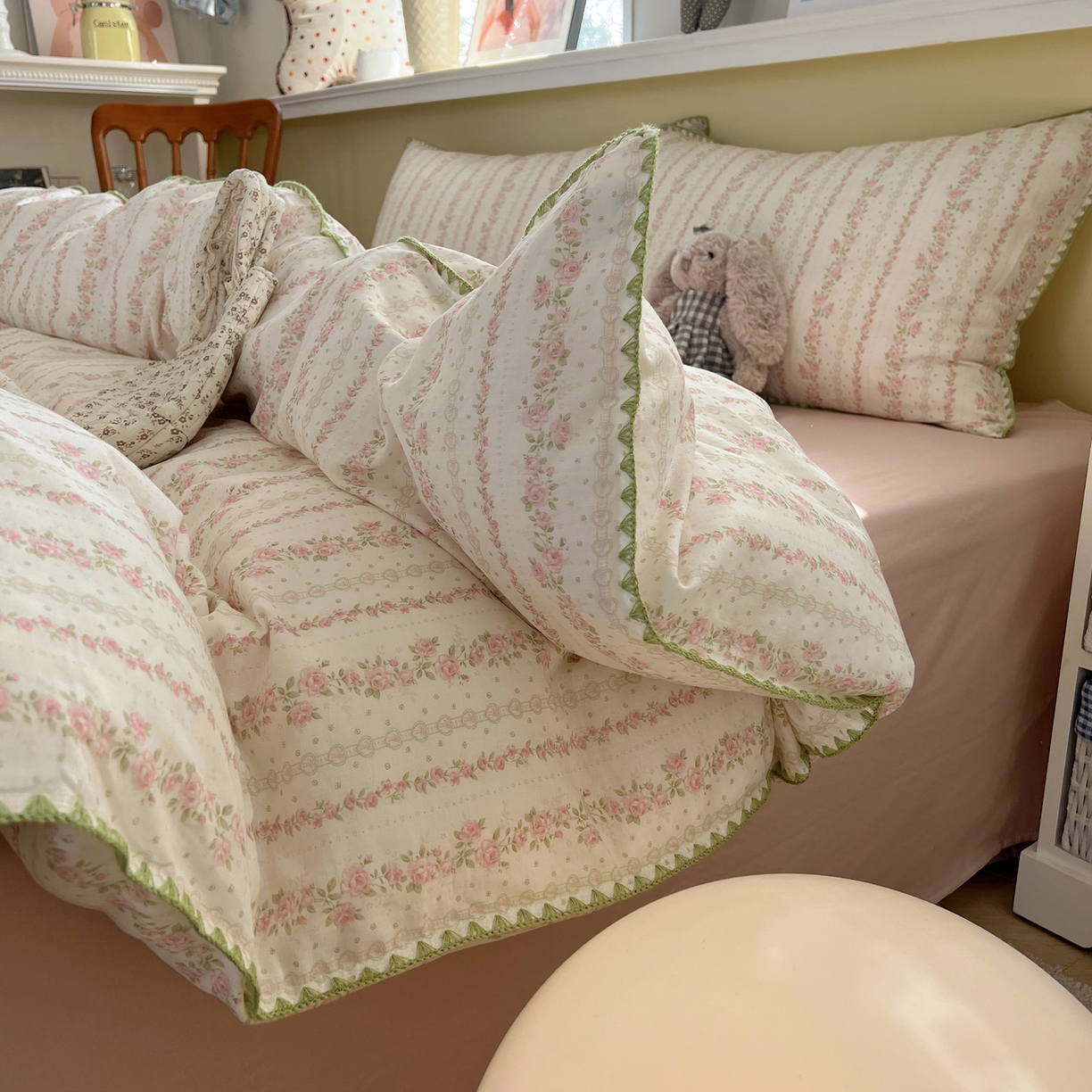 91家纺网 家纺一手货源 找家纺 曼之夏 2026新款全棉纯棉有氧双层纱贝壳边四件套 贝壳边亭亭玉立