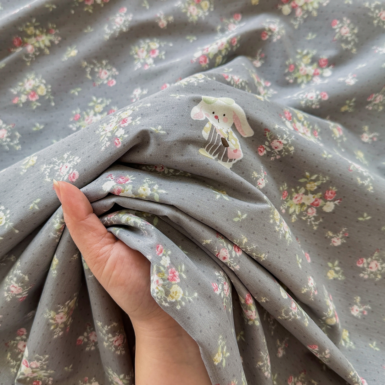 91家纺网 家纺一手货源 找家纺 尚帛 2026新款全棉时尚印花单床单 花间采趣-咖