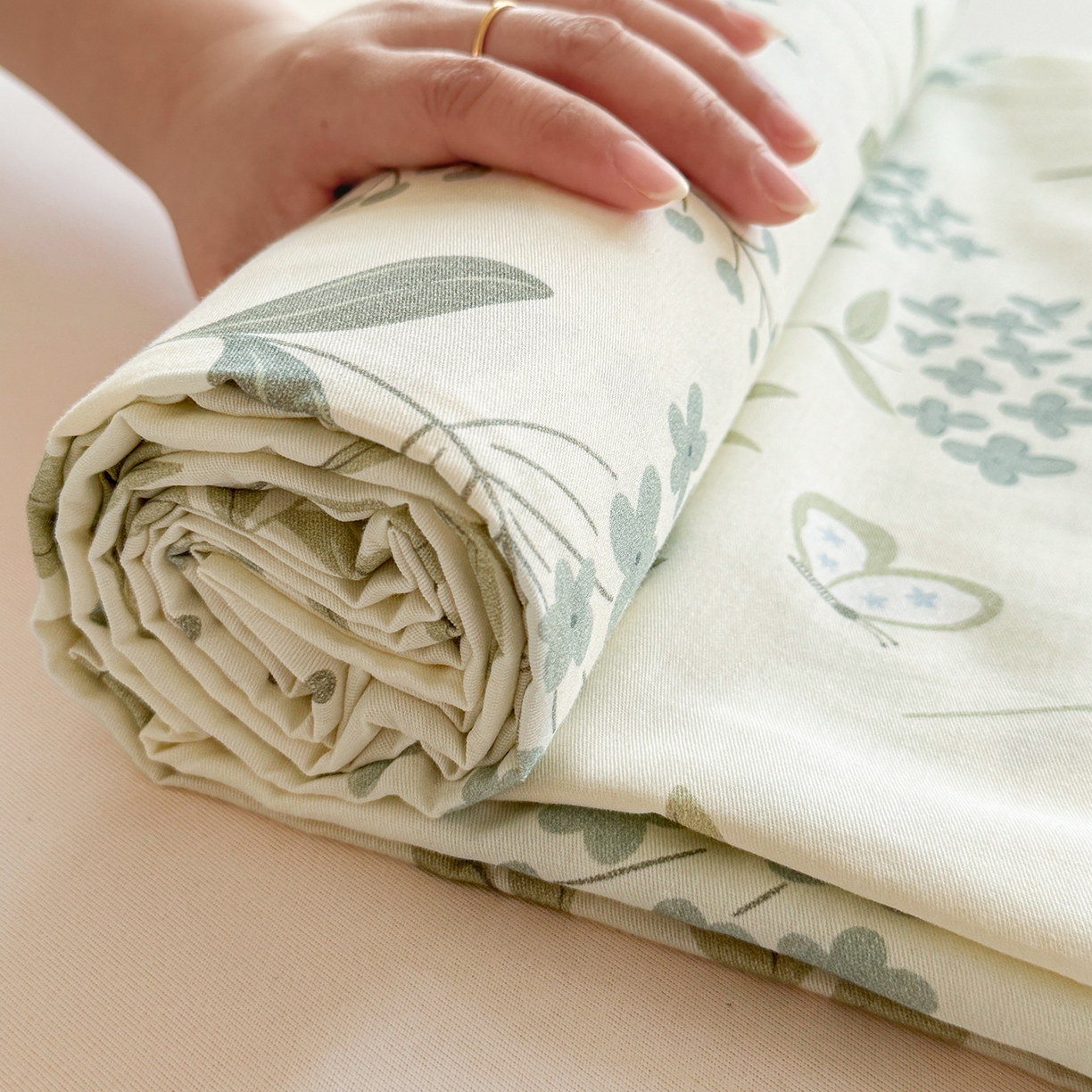 91家纺网 家纺一手货源 找家纺 尚帛 2026新款全棉时尚印花单床单 叶之恋