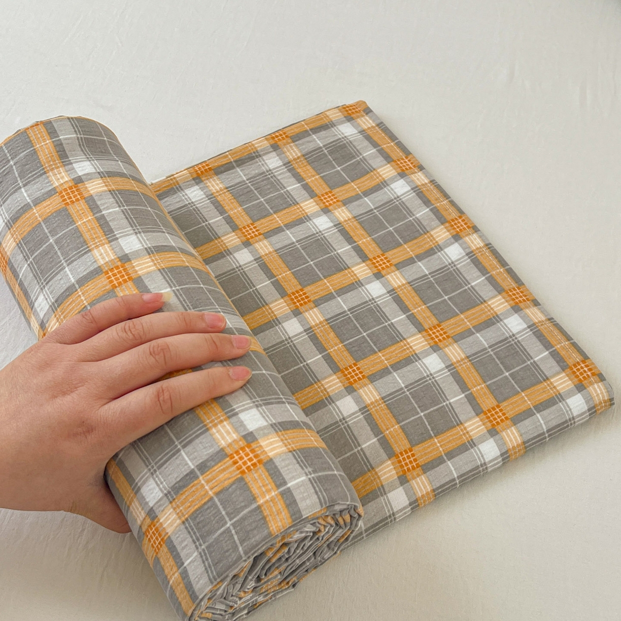 91家纺网 家纺一手货源 找家纺 思诺羽床笠 2026新款云感双层纱床单系列 布莱格-黄