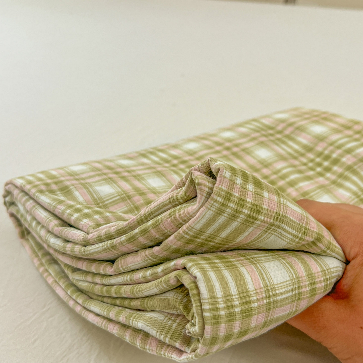 91家纺网 家纺一手货源 找家纺 思诺羽床笠 2026新款云感双层纱床单系列 布莱格-绿