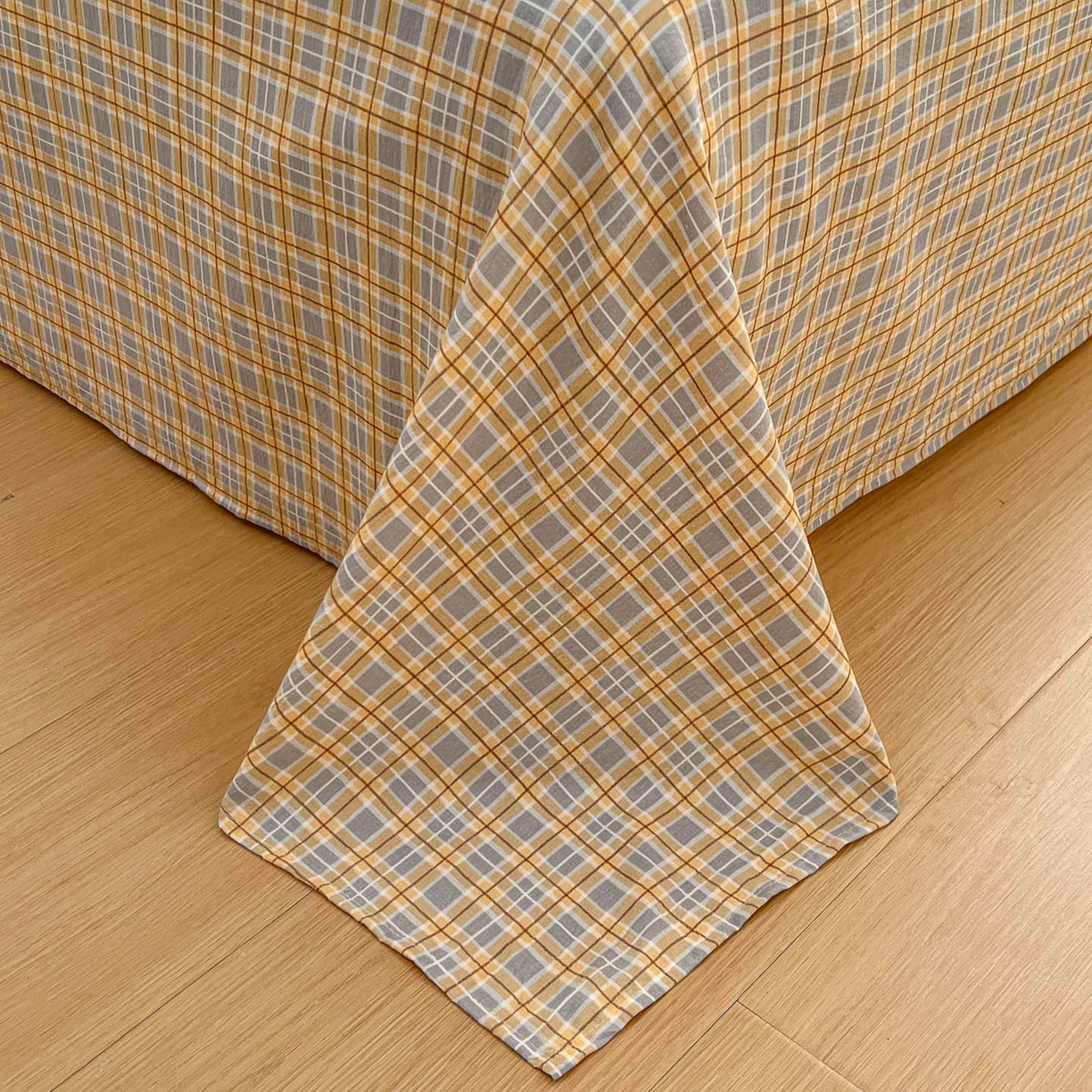 91家纺网 家纺一手货源 找家纺 思诺羽床笠 2026新款云感双层纱床单系列 简约格