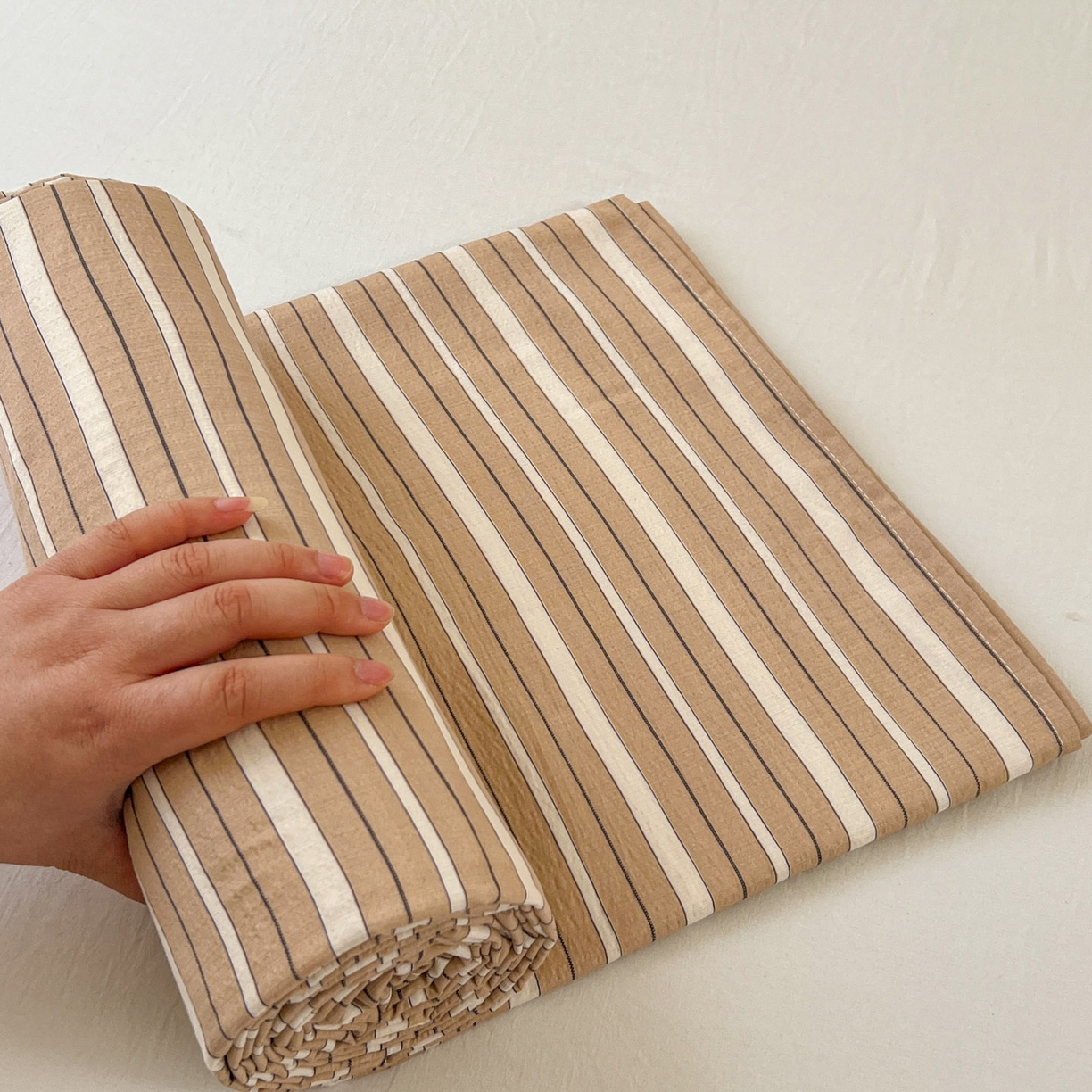 91家纺网 家纺一手货源 找家纺 思诺羽床笠 2026新款云感双层纱床单系列 流年-橙