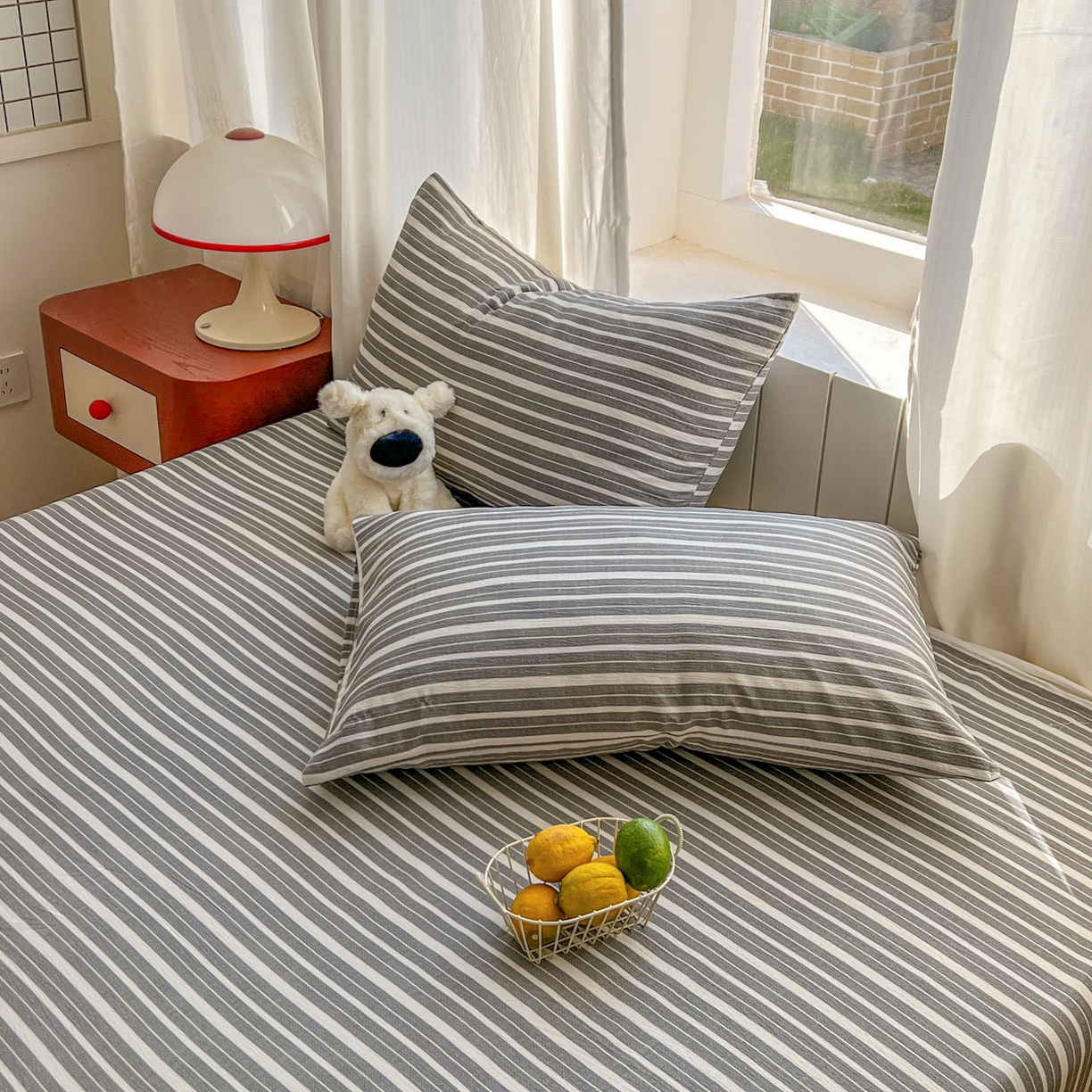 91家纺网 家纺一手货源 找家纺 思诺羽床笠 2026新款云感双层纱床单系列 流年-黑白