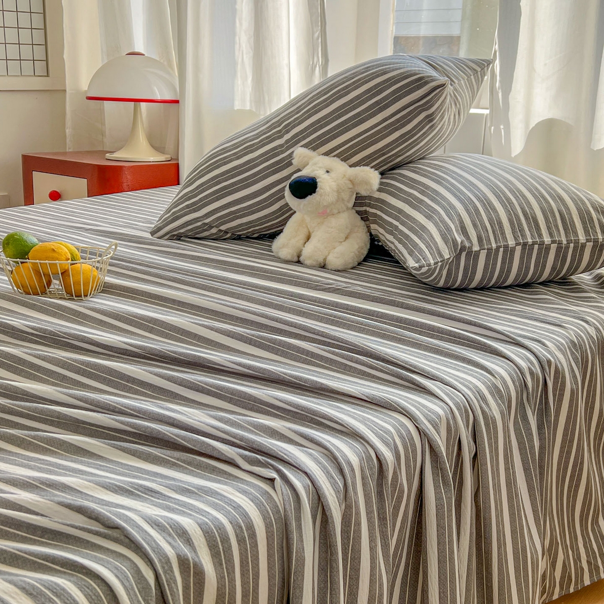 91家纺网 家纺一手货源 找家纺 思诺羽床笠 2026新款云感双层纱床单系列 流年-黑白