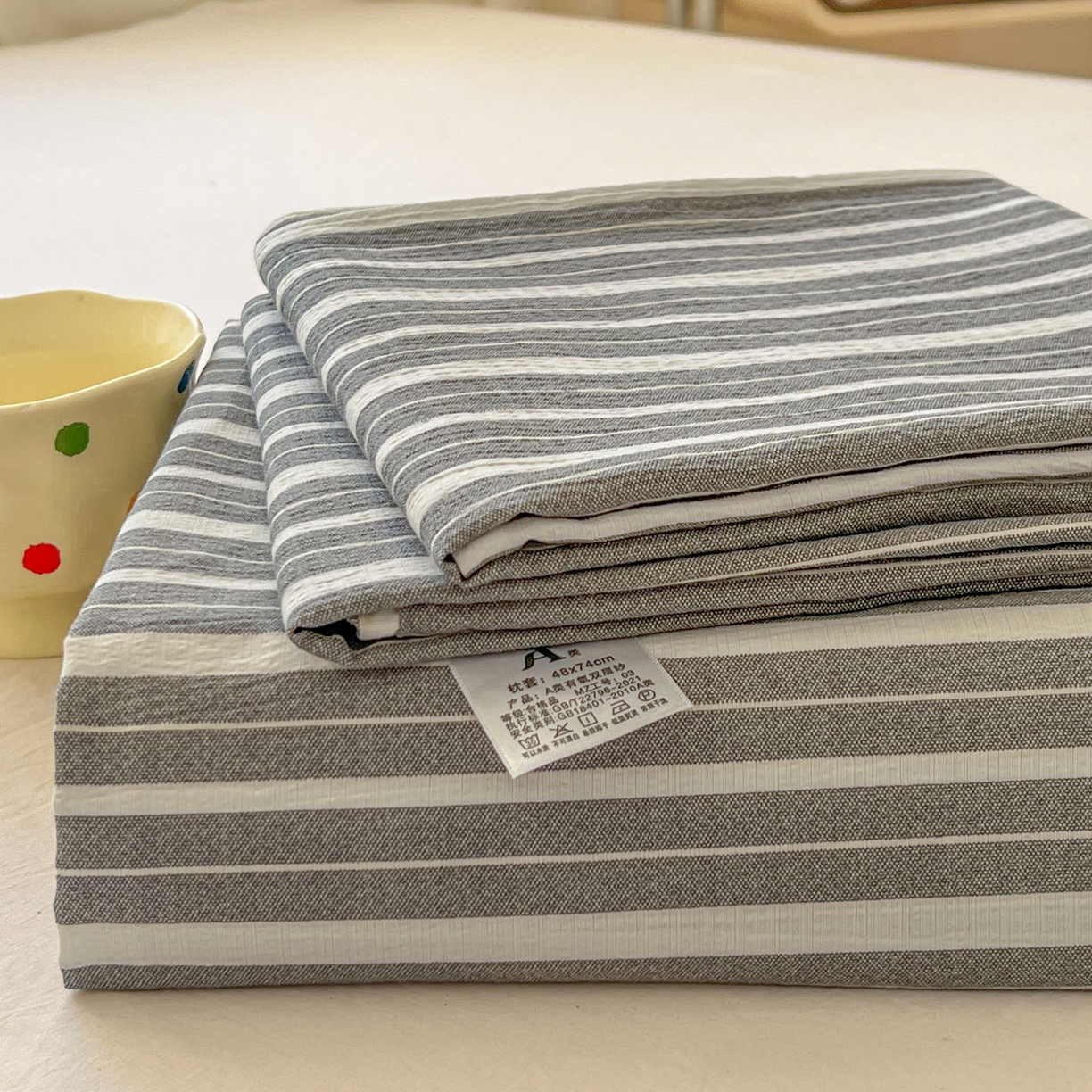 91家纺网 家纺一手货源 找家纺 思诺羽床笠 2026新款云感双层纱床单系列 流年-黑白