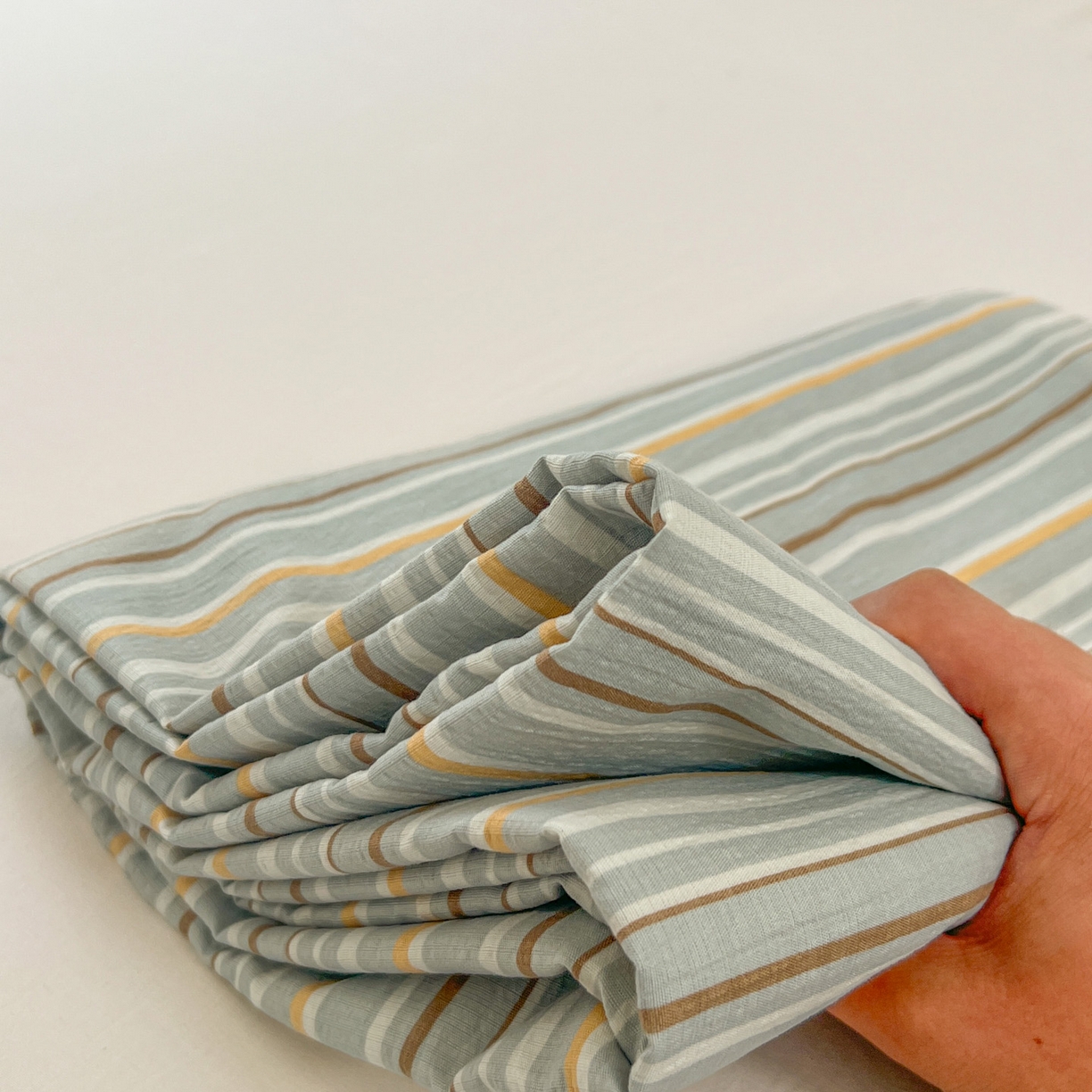 91家纺网 家纺一手货源 找家纺 思诺羽床笠 2026新款云感双层纱床单系列 流年-蓝