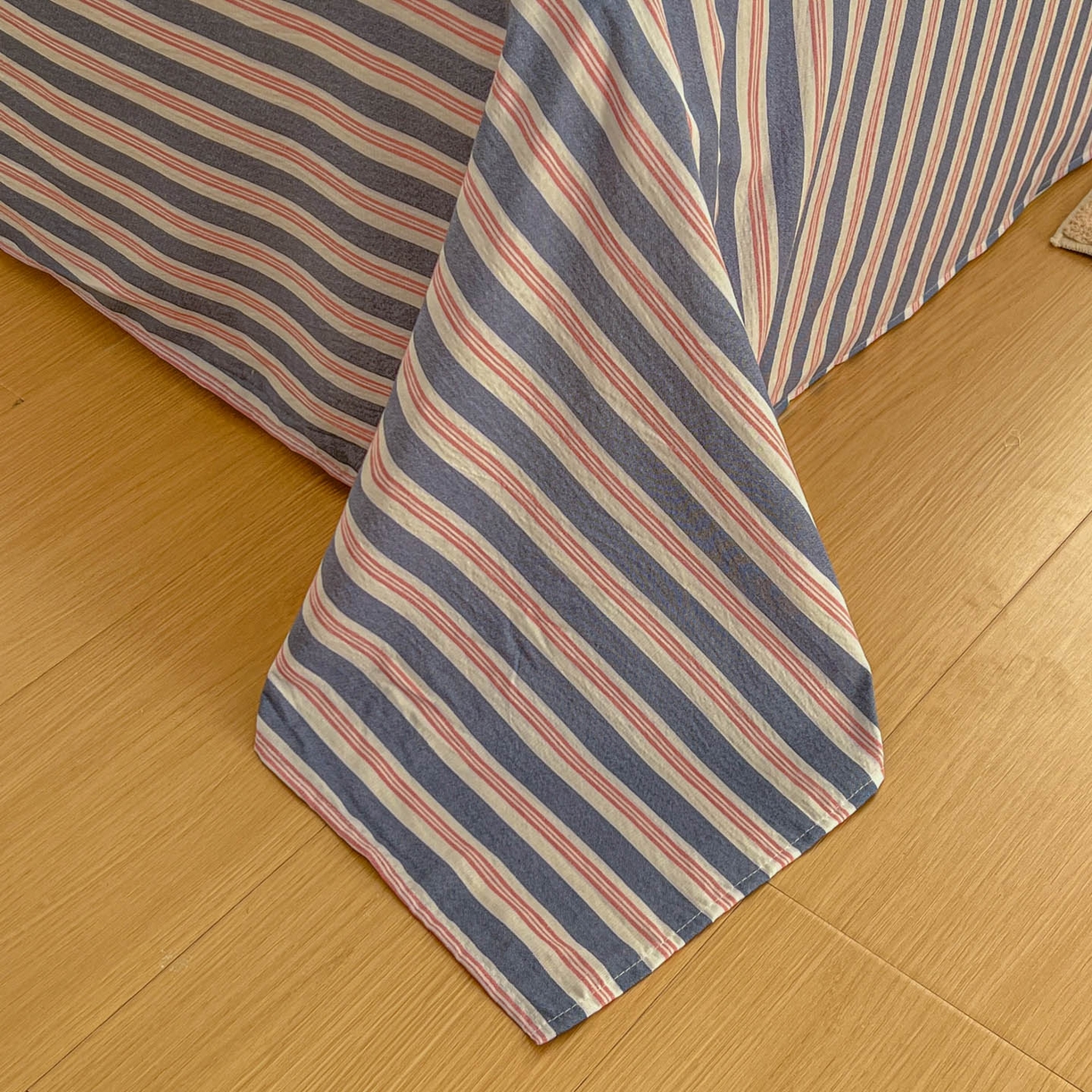 91家纺网 家纺一手货源 找家纺 思诺羽床笠 2026新款云感双层纱床单系列 细川-蓝