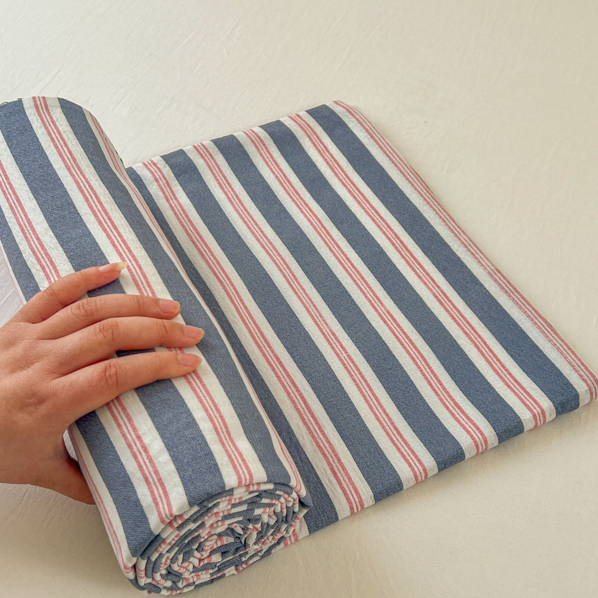 91家纺网 家纺一手货源 找家纺 思诺羽床笠 2026新款云感双层纱床单系列 细川-蓝