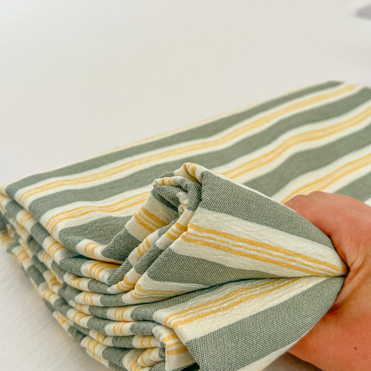 91家纺网 家纺一手货源 找家纺 思诺羽床笠 2026新款云感双层纱床单系列 细川-绿