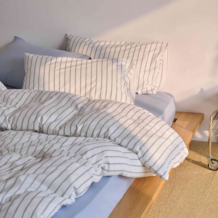 91家纺网 家纺一手货源 找家纺 （总）云上 2025新款32s全棉纯棉色织水洗棉韩式白色条纹四件套