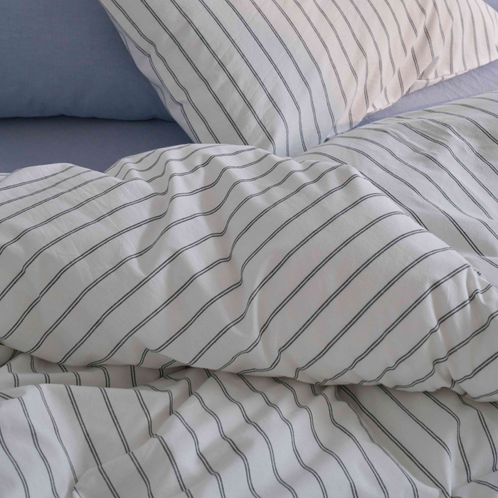 91家纺网 家纺一手货源 找家纺 （总）云上 2025新款32s全棉纯棉色织水洗棉韩式白色条纹四件套