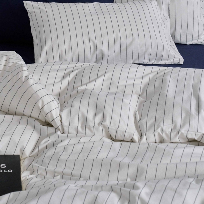 91家纺网 家纺一手货源 找家纺 云上 2025新款32s全棉纯棉色织水洗棉韩式白色条纹四件套 岩霜