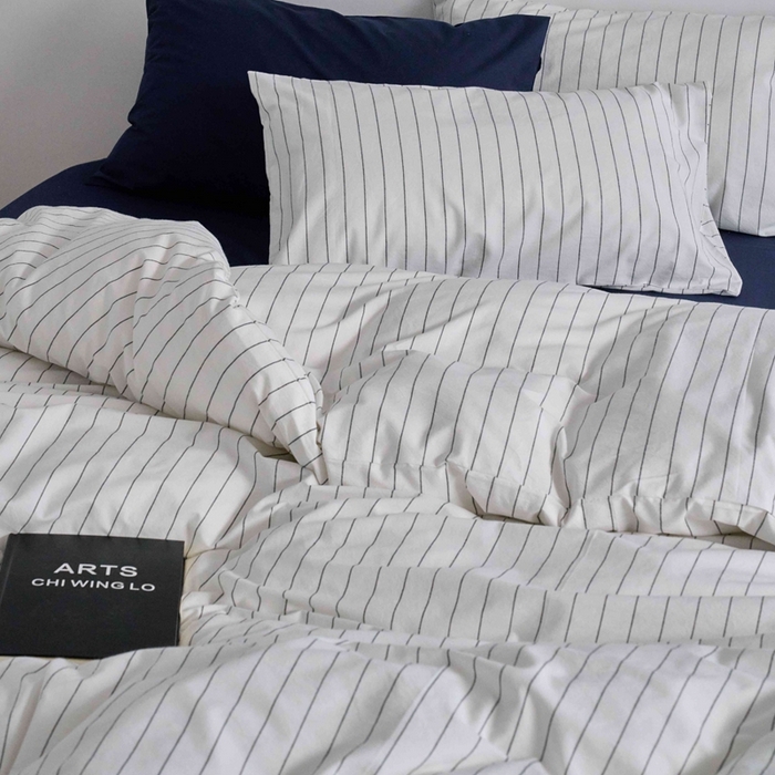 91家纺网 家纺一手货源 找家纺 云上 2025新款32s全棉纯棉色织水洗棉韩式白色条纹四件套 岩霜