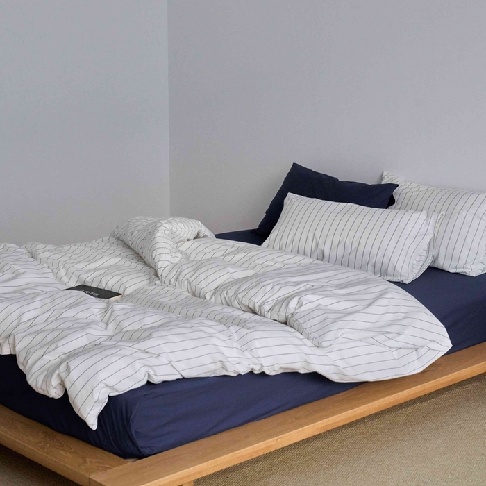 91家纺网 家纺一手货源 找家纺 云上 2025新款32s全棉纯棉色织水洗棉韩式白色条纹四件套 岩霜