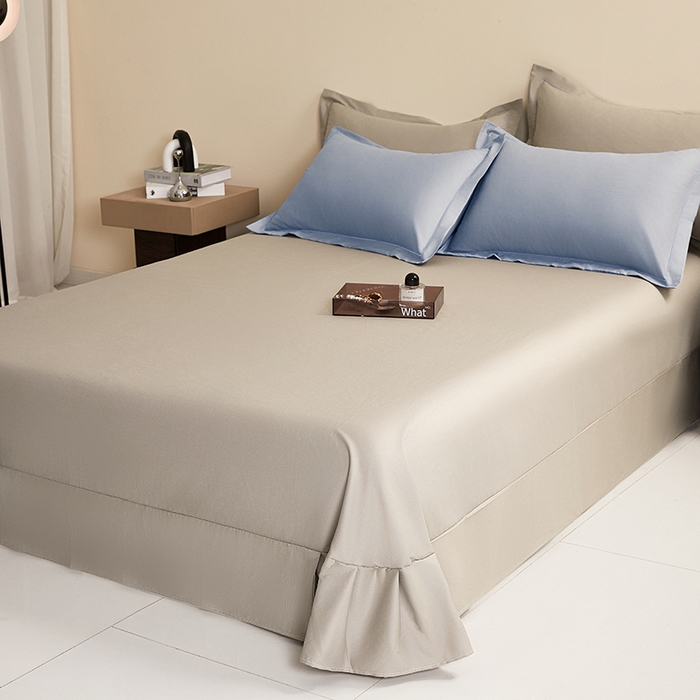 91家纺网 家纺一手货源 找家纺 名优家纺 2026新款60S13374高支密全棉印花纯色单床单 宾利兰+浅灰