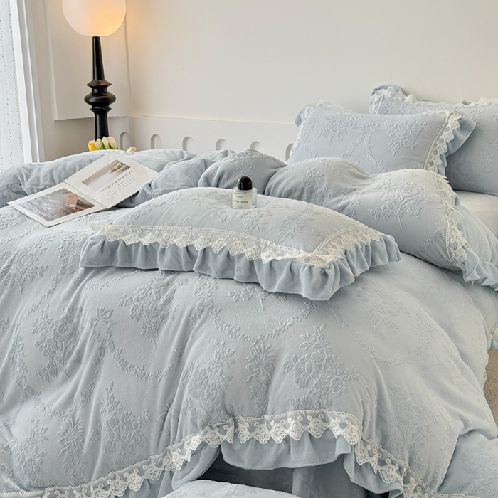 91家纺网 家纺一手货源 找家纺 锦格家纺 2024新款A类高克重牛奶绒四件套苏枚雅【天蓝】