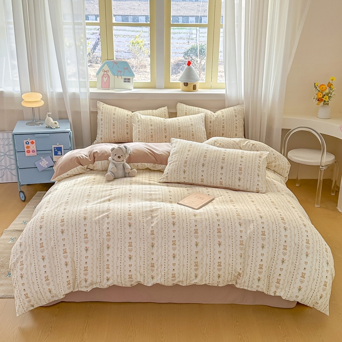 91家纺网 家纺一手货源 找家纺 麦乐迪 2025新款棉感睡眠水洗云感棉四件套 奶熊条纹